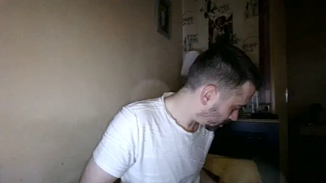 Snapshot of Ethangay chatting on 05-16-26, 03:22 Ethangay online show from 05-16-26, 03:22