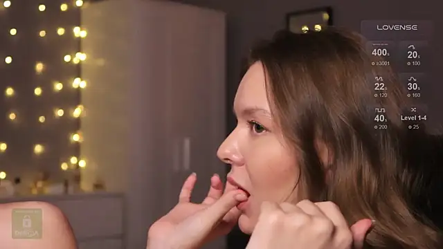 Snapshot of Hit-girl- chatting on 01-30-25, 08:53 Hit-girl- online show from 01-30-25, 08:53