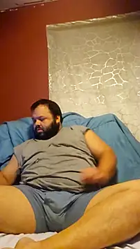 Snapshot of Strongbutgentle36 chatting on 10-15-25, 07:30 Strongbutgentle36 online show from 10-15-25, 07:30