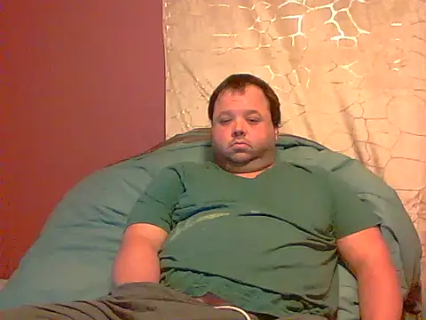 Snapshot of Strongbutgentle36 chatting on 10-21-25, 07:53 Strongbutgentle36 online show from 10-21-25, 07:53