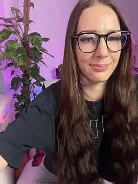 Trixie-Tainted online show from 01-08-25, 12:47