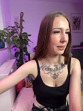 Trixie-Tainted online show from 01-14-25, 02:53