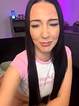 Trixie-Tainted online show from 11-20-25, 06:18