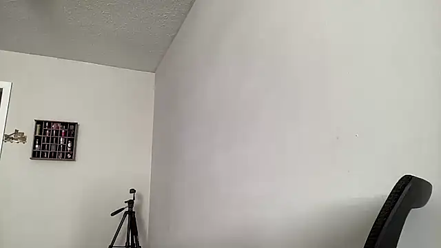 Creamesensation online show from 12-15-25, 06:34