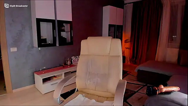 Snapshot of Miss_kay1111 chatting on 02-13-25, 04:17 Miss kay1111 online show from 02-13-25, 04:17