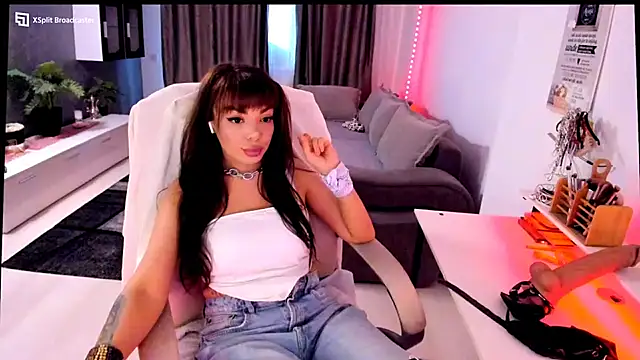 Snapshot of Miss_kay1111 chatting on 09-26-25, 03:27 Miss kay1111 online show from 09-26-25, 03:27