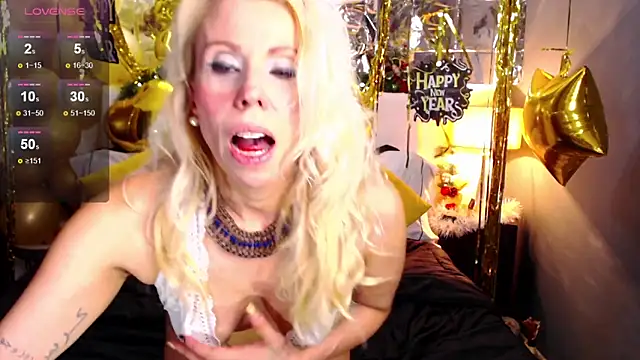 Luci evans online show from 01-08-25, 02:35