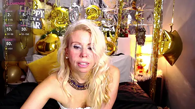 Luci evans online show from 01-08-25, 05:37