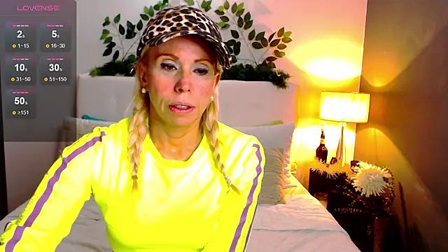 Luci evans online show from 01-18-25, 02:47