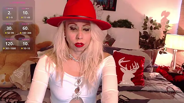 Luci evans online show from 11-23-25, 09:25