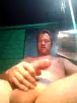 Snapshot of Alvaro2017 chatting on 02-06-25, 05:25 Alvaro2017 online show from 02-06-25, 05:25