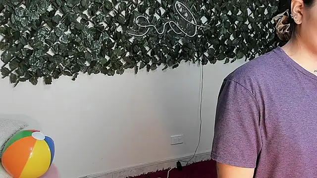 DestinyHills online show from 04-25-26, 01:14