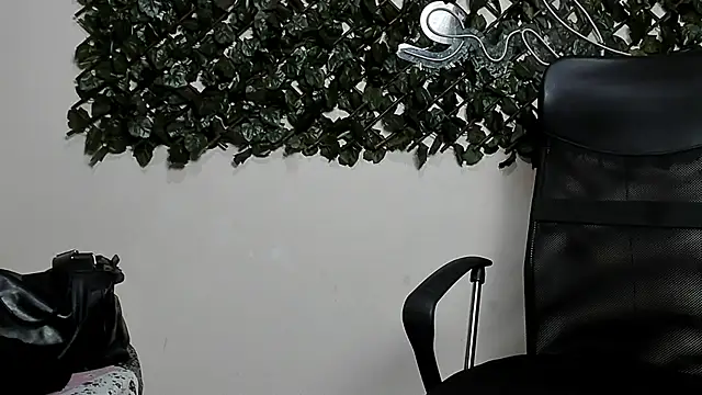 DestinyHills online show from 06-05-26, 12:22