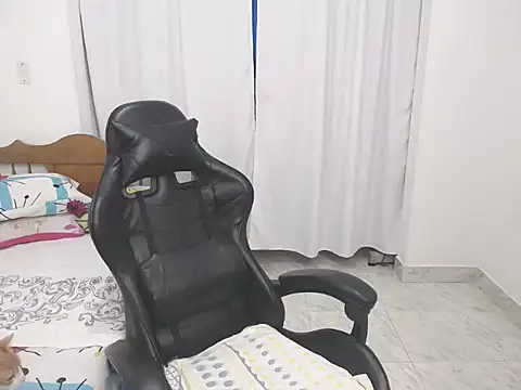 yeslluisa online show from 11-27-25, 11:23