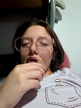 linda-schmidt online show from 06-11-26, 03:26