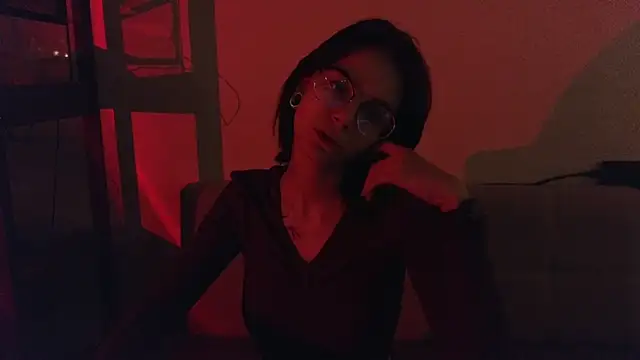 Snapshot of alyssa_sweet chatting on 12-12-24, 03:59 alyssa sweet online show from 12-12-24, 03:59