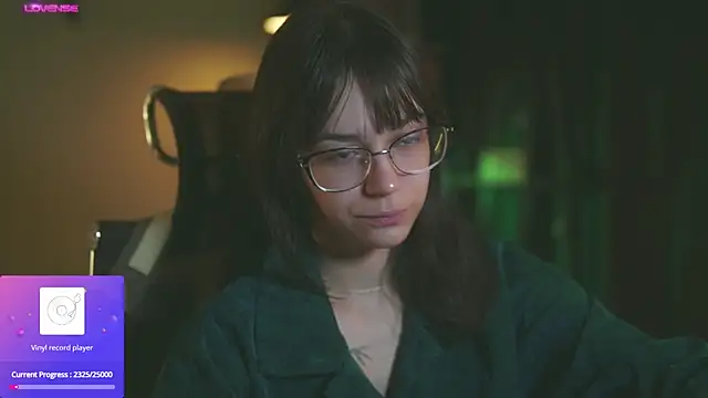 Snapshot of alyssa_sweet chatting on 10-06-25, 06:11 alyssa sweet online show from 10-06-25, 06:11