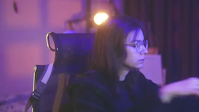 Snapshot of alyssa_sweet chatting on 12-16-25, 06:07 alyssa sweet online show from 12-16-25, 06:07