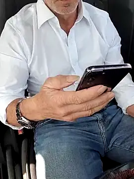 giorgio481510 online show from 02-28-25, 09:47