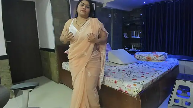 Snapshot of tarivishu23 chatting on 01-27-25, 12:33 tarivishu23 online show from 01-27-25, 12:33