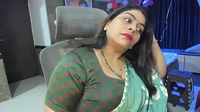 Snapshot of tarivishu23 chatting on 02-19-25, 01:18 tarivishu23 online show from 02-19-25, 01:18