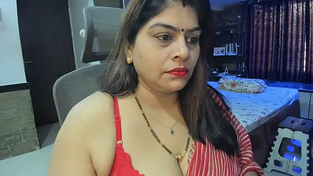 Snapshot of tarivishu23 chatting on 02-28-25, 12:42 tarivishu23 online show from 02-28-25, 12:42