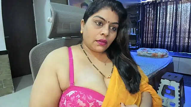 Snapshot of tarivishu23 chatting on 03-10-25, 06:16 tarivishu23 online show from 03-10-25, 06:16