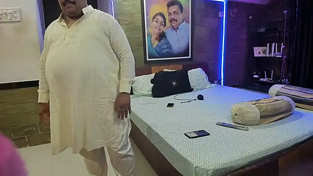 Snapshot of tarivishu23 chatting on 10-21-25, 03:24 tarivishu23 online show from 10-21-25, 03:24