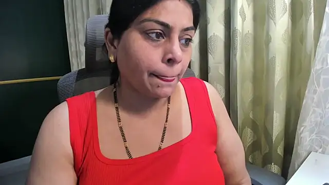 Snapshot of tarivishu23 chatting on 11-12-25, 04:29 tarivishu23 online show from 11-12-25, 04:29