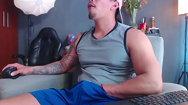 Snapshot of geirge_teacherxx chatting on 11-20-25, 08:08 geirge teacherxx online show from 11-20-25, 08:08