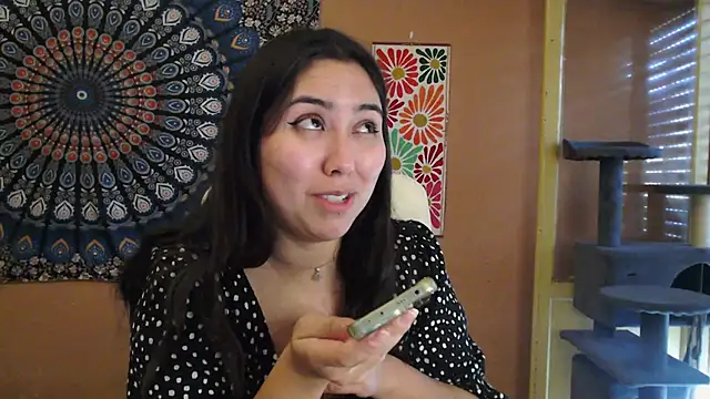 Snapshot of IntimateTales chatting on 12-17-24, 12:00 IntimateTales online show from 12-17-24, 12:00