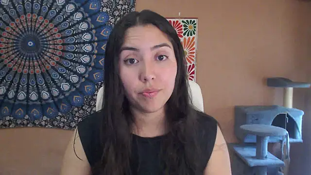 Snapshot of IntimateTales chatting on 09-27-25, 04:56 IntimateTales online show from 09-27-25, 04:56