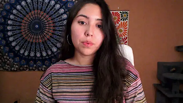 Snapshot of IntimateTales chatting on 11-10-25, 07:35 IntimateTales online show from 11-10-25, 07:35