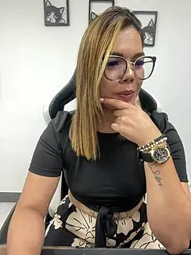 Snapshot of KellyBrooklyn_ chatting on 02-20-25, 12:15 KellyBrooklyn online show from 02-20-25, 12:15