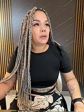 Snapshot of KellyBrooklyn_ chatting on 10-16-25, 12:39 KellyBrooklyn online show from 10-16-25, 12:39