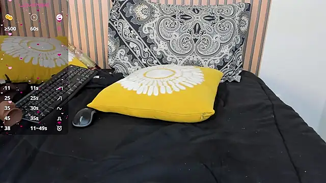 Snapshot of emma_andrew1 chatting on 01-30-25, 06:43 emma andrew1 online show from 01-30-25, 06:43