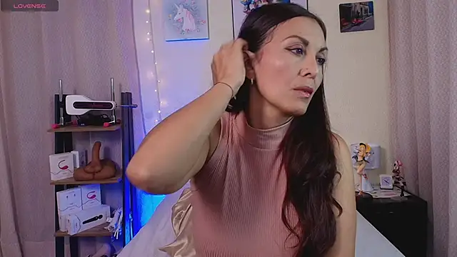 Swetisabella01 online show from 02-02-25, 03:21