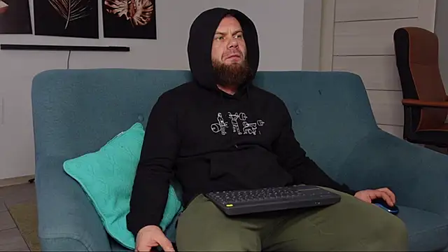 Tommy Burnz online show from 03-19-25, 04:57