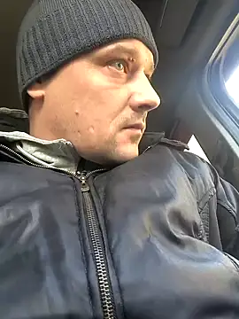 Snapshot of DanielOhCool chatting on 01-05-25, 11:15 DanielOhCool online show from 01-05-25, 11:15