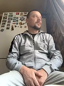 Snapshot of DanielOhCool chatting on 02-06-25, 07:35 DanielOhCool online show from 02-06-25, 07:35