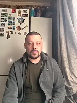 Snapshot of DanielOhCool chatting on 02-12-25, 07:34 DanielOhCool online show from 02-12-25, 07:34