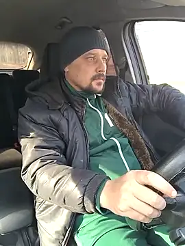 Snapshot of DanielOhCool chatting on 02-14-25, 10:17 DanielOhCool online show from 02-14-25, 10:17