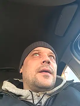 Snapshot of DanielOhCool chatting on 02-21-25, 02:16 DanielOhCool online show from 02-21-25, 02:16