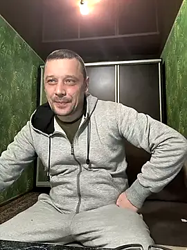 Snapshot of DanielOhCool chatting on 02-24-25, 01:53 DanielOhCool online show from 02-24-25, 01:53