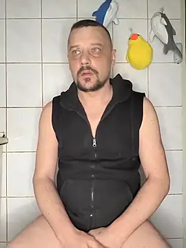 Snapshot of DanielOhCool chatting on 03-18-25, 05:20 DanielOhCool online show from 03-18-25, 05:20