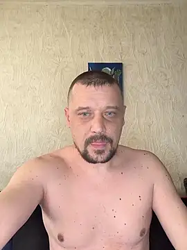 Snapshot of DanielOhCool chatting on 03-19-25, 01:18 DanielOhCool online show from 03-19-25, 01:18