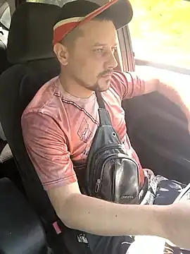 Snapshot of DanielOhCool chatting on 09-12-25, 10:26 DanielOhCool online show from 09-12-25, 10:26