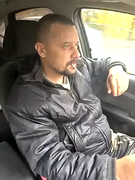 Snapshot of DanielOhCool chatting on 10-05-25, 11:30 DanielOhCool online show from 10-05-25, 11:30