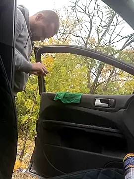 Snapshot of DanielOhCool chatting on 10-08-25, 11:52 DanielOhCool online show from 10-08-25, 11:52