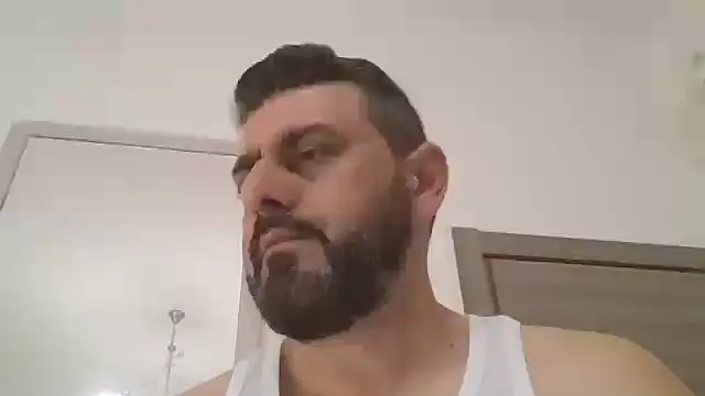 ChiIul11 online show from 04-05-26, 11:35